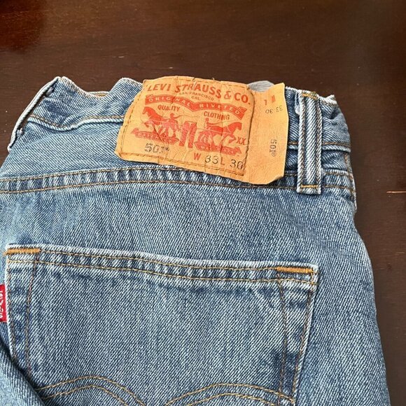 Levi's Jeans Men's Size 33x30 Medium Wash Blue 501 Button Fly Factory Distressed - Picture 3 of 8